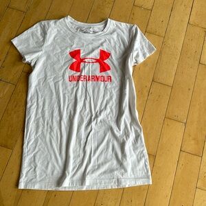 White under armor T-shirt